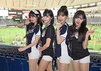 　ポーズを決める韓国チア