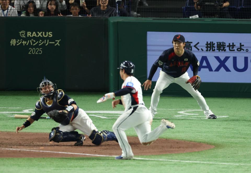 　７回、朴海旻に中前打を浴びるも二走が本塁タッチアウトで同点のピンチを脱した高橋（撮影・金田祐二）