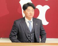 　契約更改交渉に臨んだ笹原