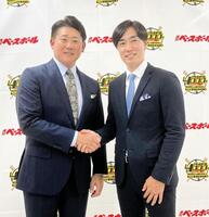 　“奇跡の松坂世代”をテーマにトークショーを行った松坂大輔氏（左）と和田毅氏