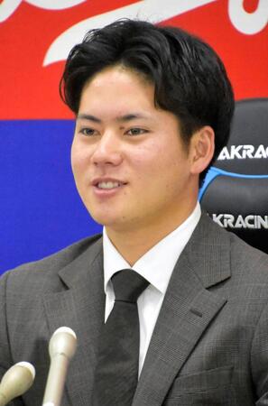 中日・金丸　２勝６敗でも９００万増２５００万円更改　来季２桁星＆規定投球回目標