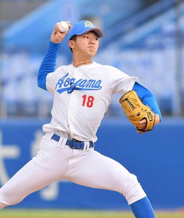 　力投する青学大・鈴木