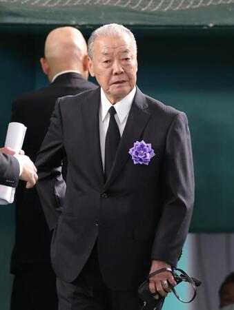 　参列した福本豊氏（撮影・西岡正）