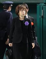 　参列したＤｅＮＡ・南場智子オーナー（撮影・西岡正）