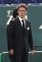 　参列した元木大介氏（撮影・西岡正）