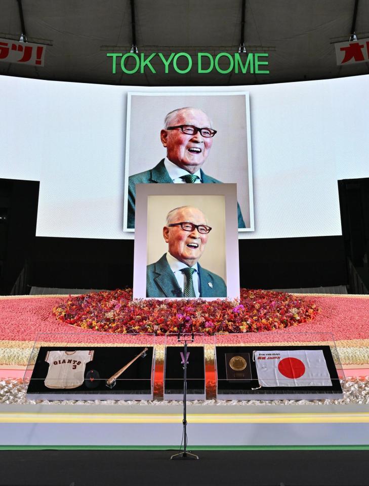 　「長嶋茂雄お別れの会」の祭壇