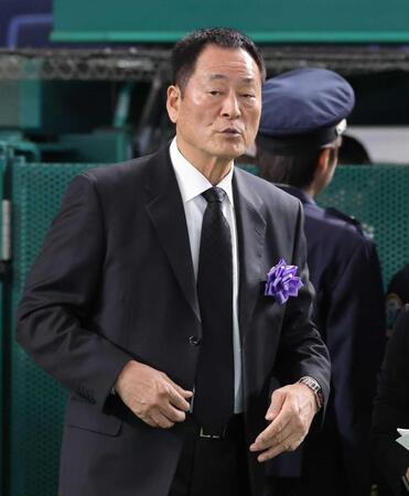 　参列した中畑清氏（撮影・西岡正）