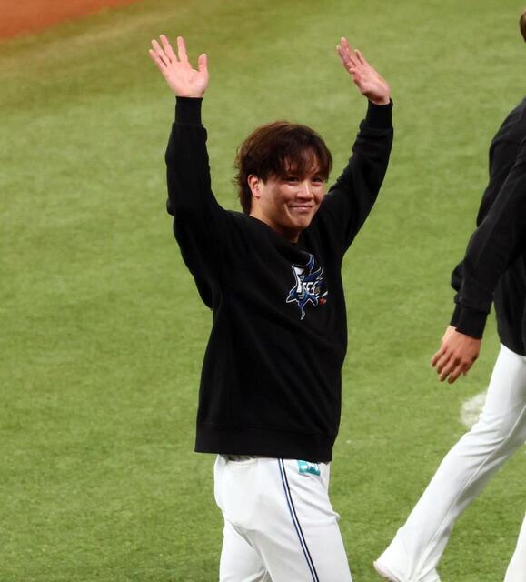 日本ハム 阪神にトレードの伏見に大きな拍手「3年間ありがとう」の