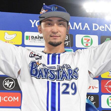 楽天にＦＡ移籍の伊藤光　ＤｅＮＡファンフェスに参加　ベイユニホームで最後の雄姿