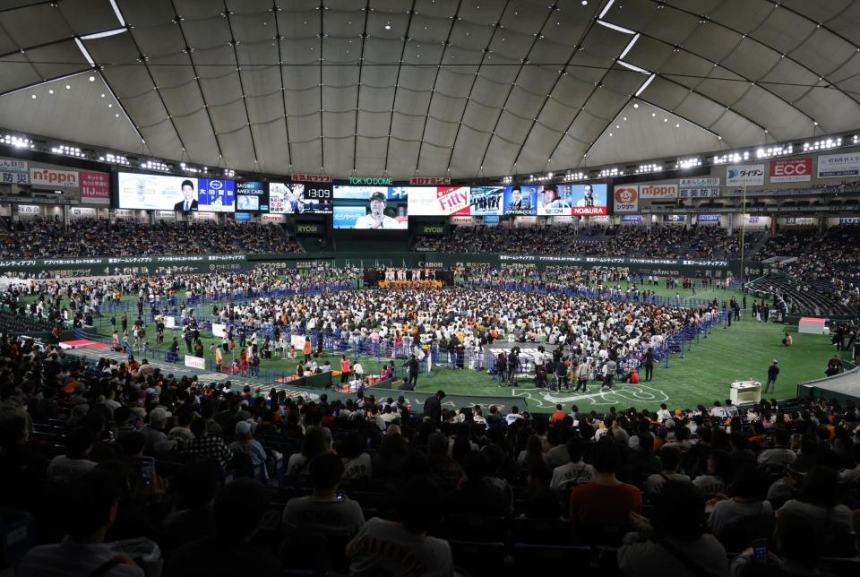 　多くのファンを集めて開催されたジャイアンツ・ファンフェスタ（撮影・西岡正）
