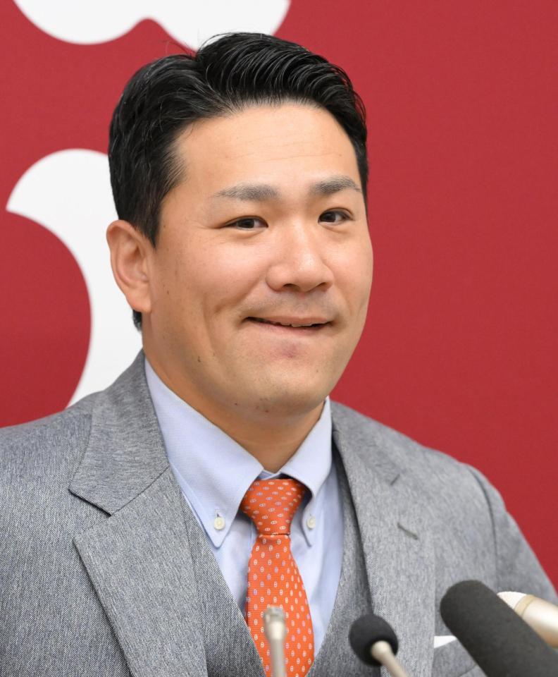 　契約更改を終え、今季を振り返る田中将（撮影・伊藤笙子）