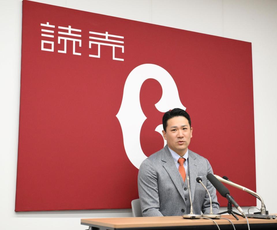 　契約更改を終え、来季の抱負を語る田中将（撮影・伊藤笙子）