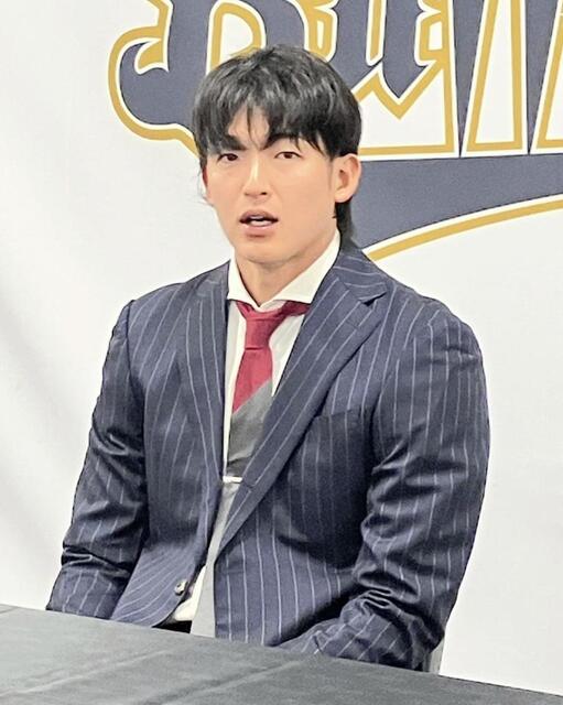 オリックス・山崎颯一郎 800万減の4500万円で更改 終盤はチーム