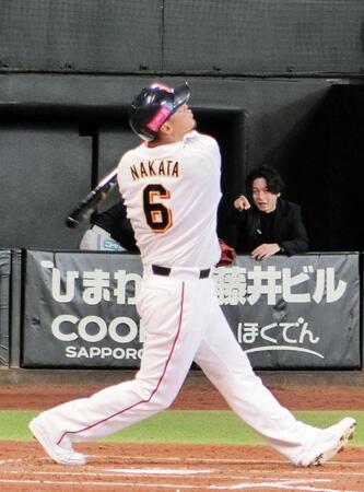 　２回、中田翔氏は邪飛に倒れる