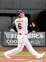 　２回、中田翔氏は邪飛に倒れる