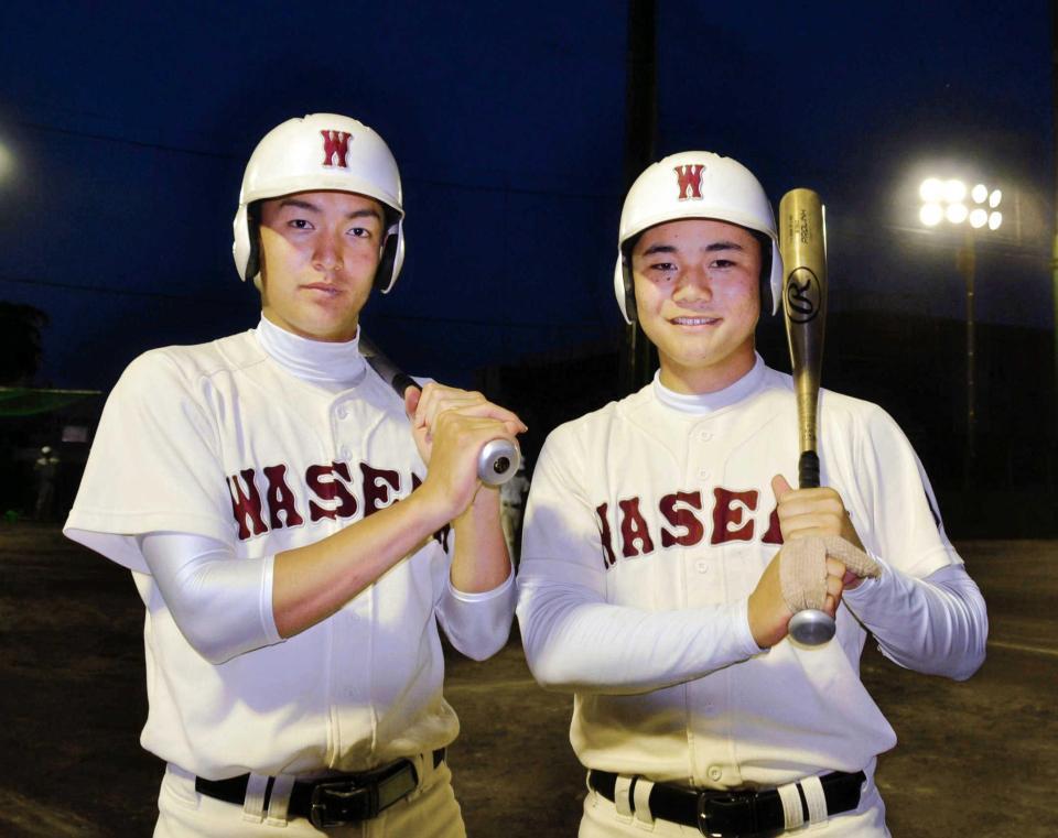 　早実時代の加藤（左）と清宮（１５年撮影）