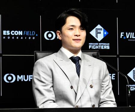 日本ハム・郡司1億円超えでサイン 移籍3年で年俸10倍以上!「野球選手になってからの目標ではあったのでよかった」