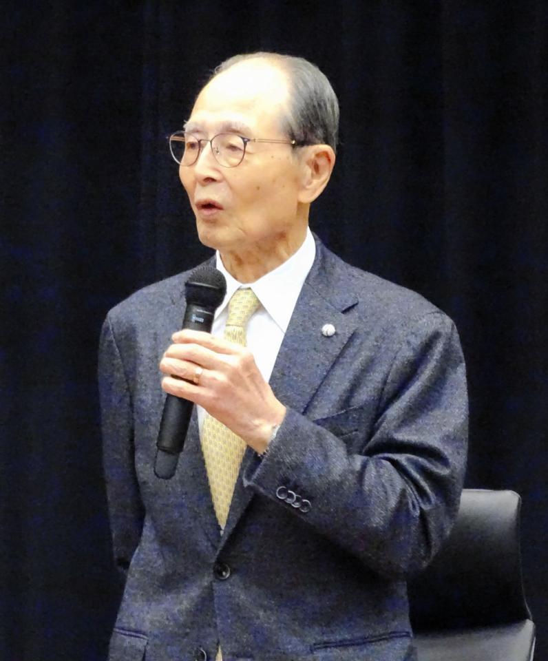 　「野球の未来を考える議員連盟」設立総会で来賓としてあいさつする王貞治氏