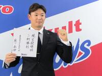 　契約更改交渉に臨んだ奥川