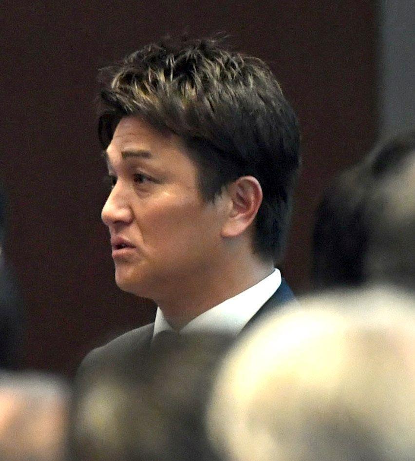 　慶大ＯＢの高橋由伸氏（撮影・佐藤厚）