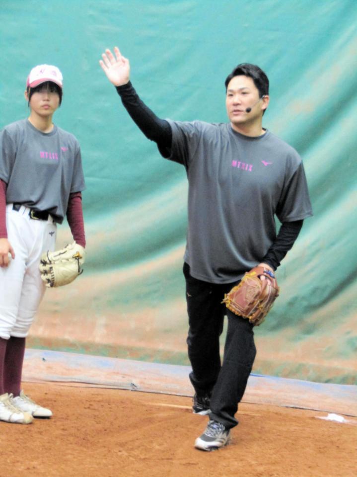 　「マー君ラボ２０２５」に参加し中学生に熱血指導を行う田中将