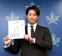 　来季の目標を「１８０イニング」に設定した藤浪（撮影・佐藤厚）