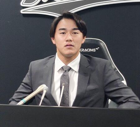 　契約を更改したロッテ・西川史礁