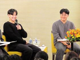 　トークショーを行った井上（左）と山瀬