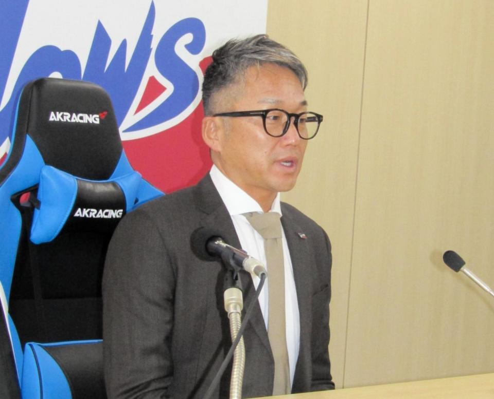 　契約更改交渉に臨んだ石川