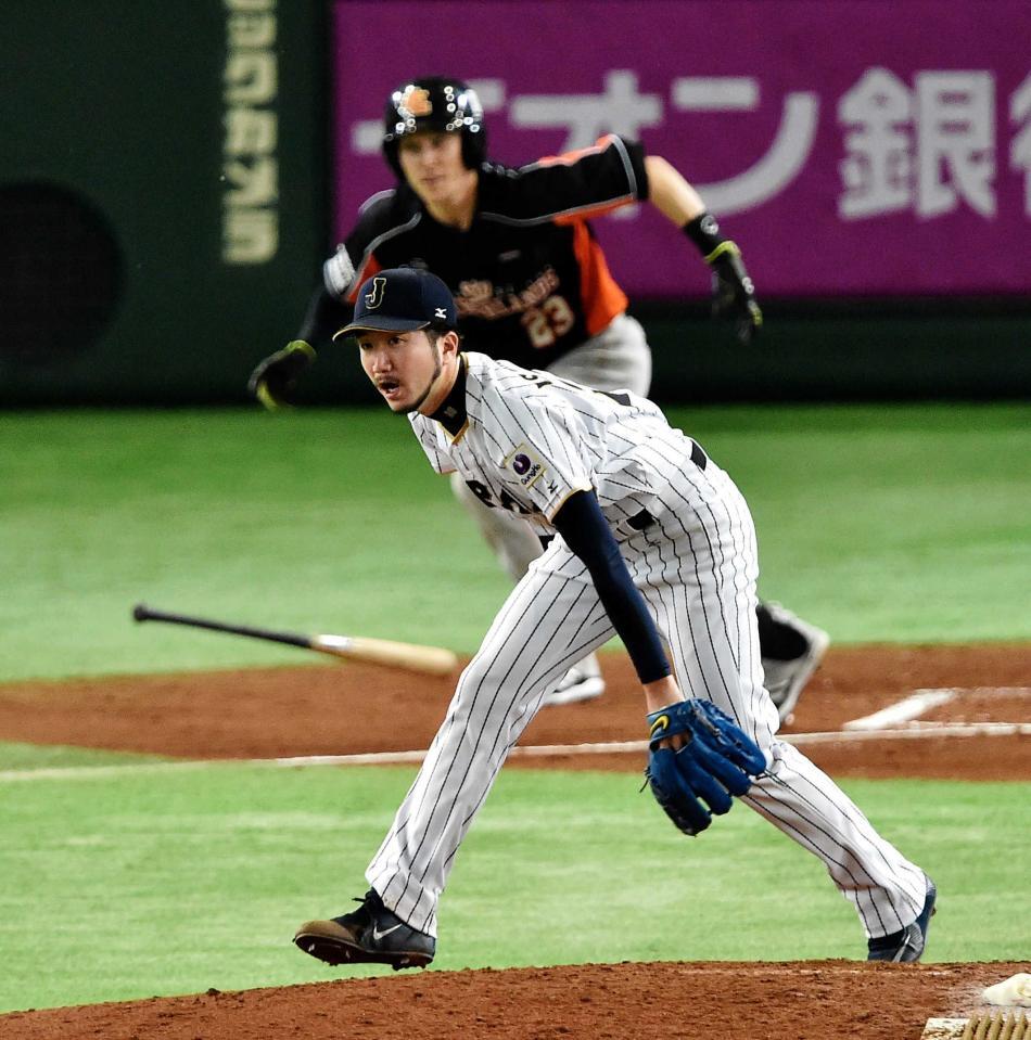 　２回、ウルバヌスに２点適時打を浴びた石川＝２０１６年１１月