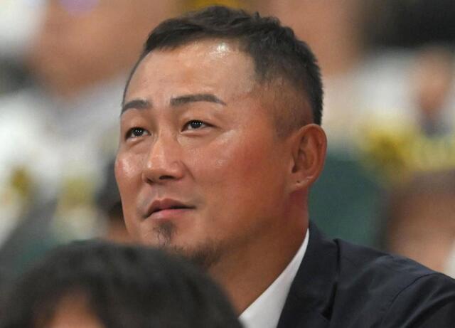 元巨人コンビ最高」 中田翔氏「みんなありがとう！」と師弟含む3ショ