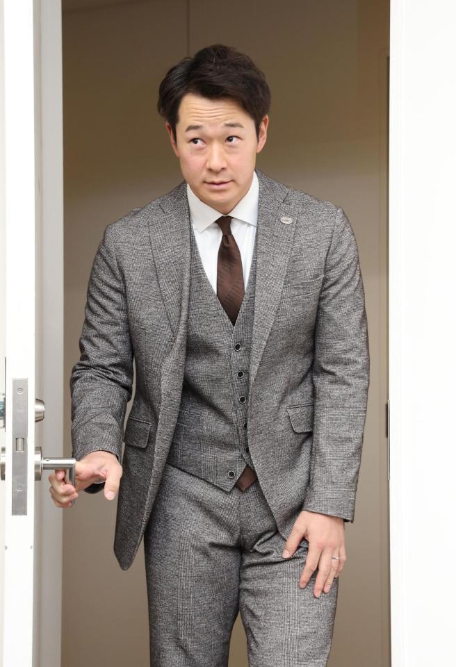 　会見に臨む中川（撮影・佐々木彰尚）