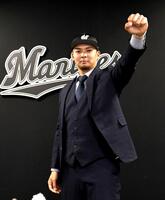 　新天地での活躍を誓う井上（撮影・佐藤厚）