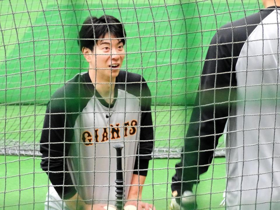 　ジャイアンツ球場で自主練習した松本剛