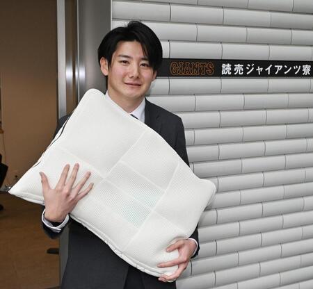 　枕を持参して入寮した竹丸