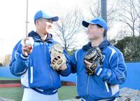 青学大から４年連続Ｗドラ１を目指す渡部（右）と鈴木