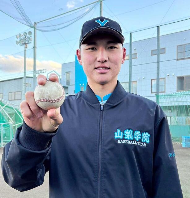 　今秋ドラフトで１位指名を狙う山梨学院・菰田