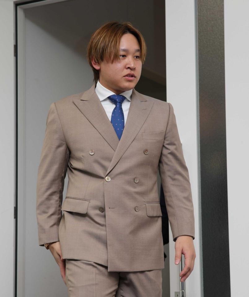 ＳＮＳで結婚を報告した宮城＝２５年１２月