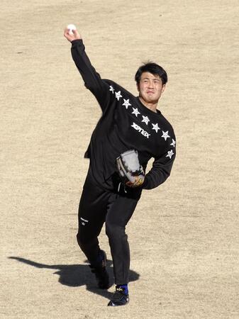 巨人から現役ドラフトで移籍した菊地が鎌ケ谷で練習