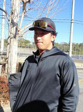 左翼でノックを受けた有薗