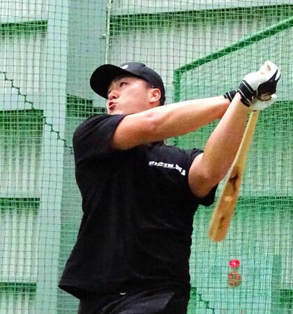 ロッテ・山口　一塁譲らん！ソトに宣戦布告　大みそかにＲＩＺＩＮ観戦「次は僕がヒロヤさんにマリンに来てもらってホームランを打ちたい」