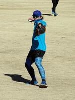 自主トレでキャッチボールする田宮