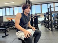 自主トレを公開した藤原（球団提供）