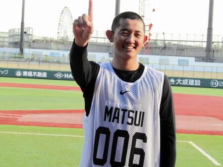 １５００メートル走で新人１位の数字をマークした松井蓮