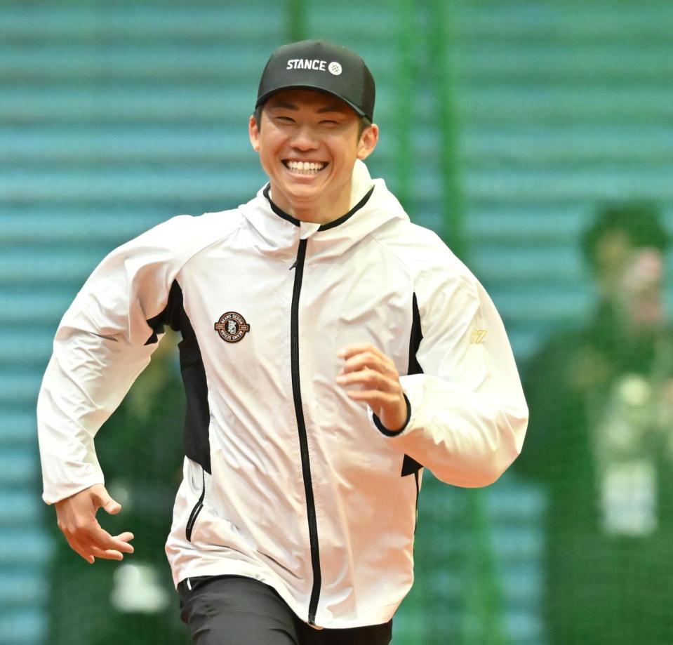 ダッシュする曽谷（撮影・高部洋祐）