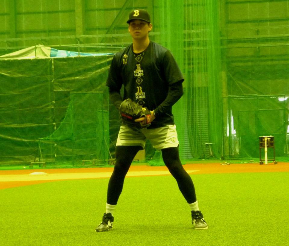 自主トレを公開したオリックス・山下