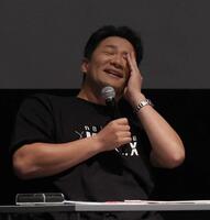 中山８Ｒの予想をはずした田中将（撮影・佐々木彰尚）