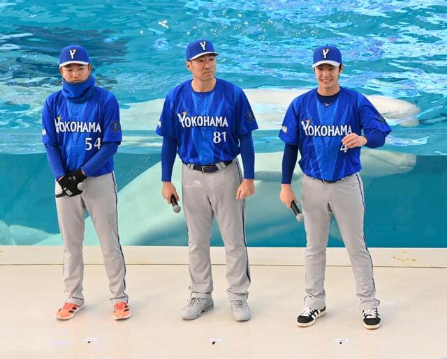 DeNA 新ビジターユニホーム発表 相川監督「すごく戦いがいがあり