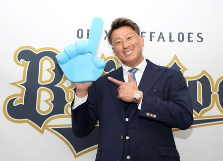 開幕カードで残り１本に迫った通算１００号本塁打を決めたいと意気込んだ杉本（撮影・中田匡峻）