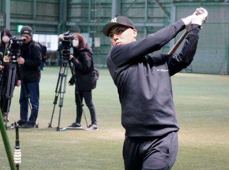 楽天・村林「長打増加」に挑む　昨季最多安打、練習公開